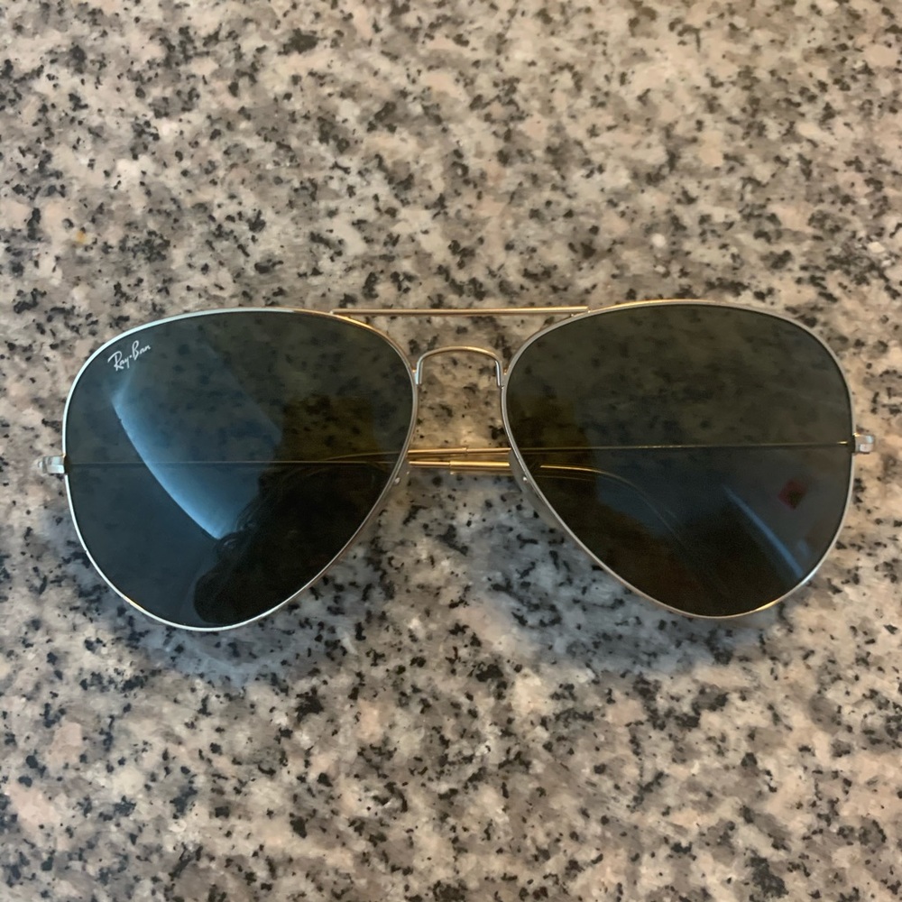 Ray-Ban Aviators - Picture 3 of 4